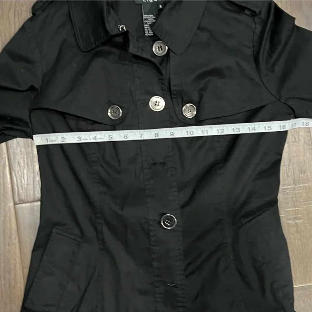 Light Button Up Jacket - Picture 11 of 12